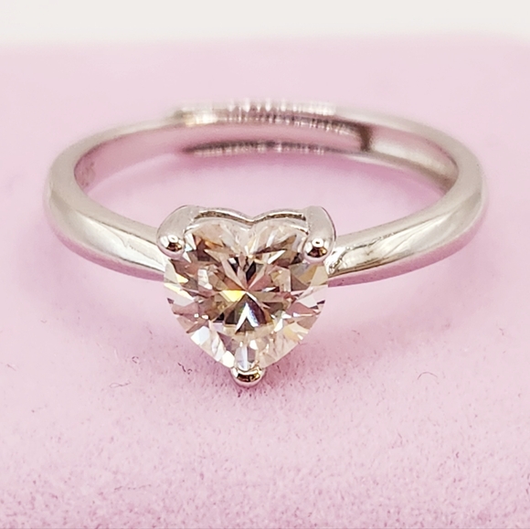 1 carat Heart Solitaire Moissanite Adjustable Ring - Picture 2 of 8